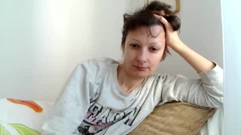 Snapshot of bebacksooon chatting on 12, 4, 2026 Raluca online show from 12, 4, 2026