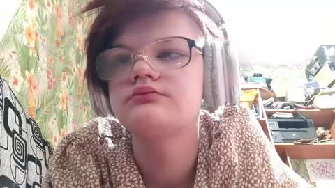 Snapshot of bebeschlagel chatting on 3, 5, 2026 bebeschlagel online show from 3, 5, 2026