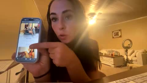 beccaraexoxo online show from 29, 5, 2026