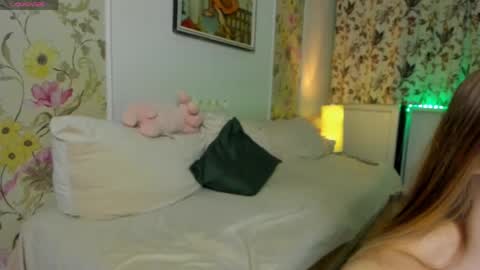 Alex  Sophia online show from 11, 5, 2026