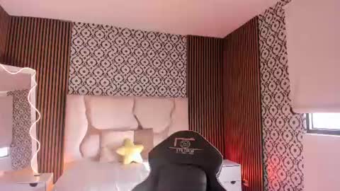 Snapshot of beella_tay1 chatting on 11, 6, 2026 BELLA online show from 11, 6, 2026