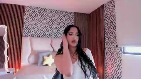 Snapshot of beella_tay1 chatting on 11, 7, 2026 BELLA online show from 11, 7, 2026