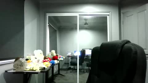 Snapshot of beelzebubxo chatting on 22, 10, 2025 beelzebubxo online show from 22, 10, 2025