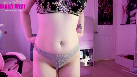 Snapshot of beg4itbaby chatting on 29, 3, 2026 Ashley West online show from 29, 3, 2026