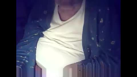 Snapshot of bekklove1 chatting on 5, 3, 2025 bekklove1 online show from 5, 3, 2025