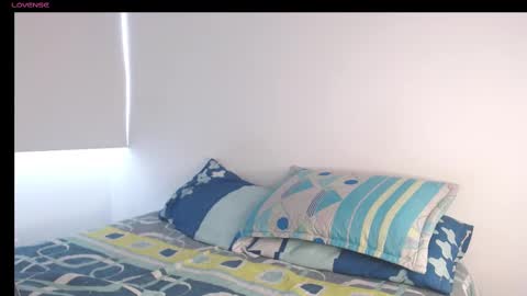 hadid online show from 29, 9, 2025