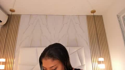 Snapshot of belacampbell chatting on 28, 11, 2025 Bela online show from 28, 11, 2025