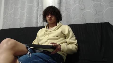 independent model online show from 18, 1, 2025