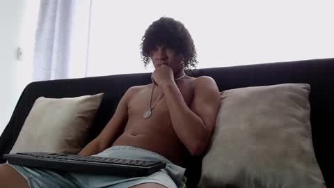 independent model online show from 2, 2, 2025