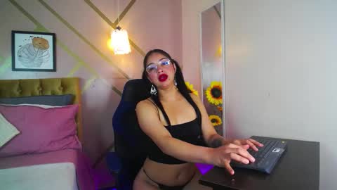 Snapshot of beleaht_pleasure chatting on 2, 10, 2025 Beleaht Pleasure online show from 2, 10, 2025