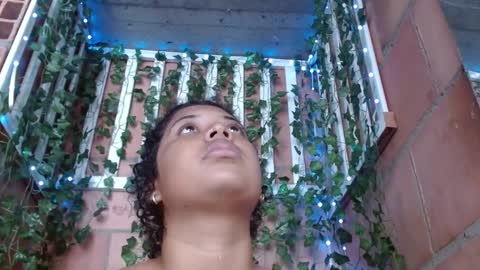 Snapshot of belindathompsonn chatting on 29, 12, 2024 belindathompsonn online show from 29, 12, 2024