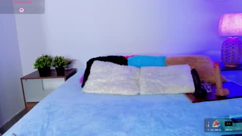 Snapshot of bell_popper chatting on 18, 12, 2025 bell_popper online show from 18, 12, 2025