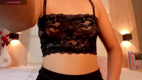 Snapshot of bella1207 chatting on 23, 2, 2026 Bella cam online show from 23, 2, 2026