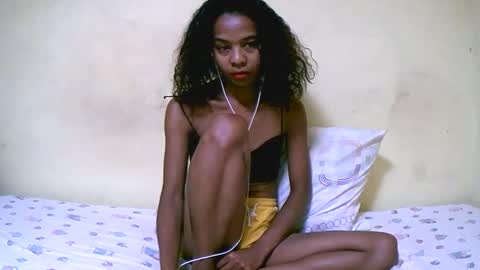 Snapshot of bella193999 chatting on 9, 12, 2024 bella193999 online show from 9, 12, 2024