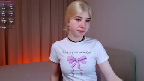 Snapshot of bella_amoury chatting on 13, 7, 2026 Bella online show from 13, 7, 2026