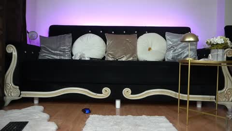 Emma  Bella online show from 6, 3, 2025