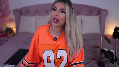 Emma  Bella online show from 6, 4, 2026