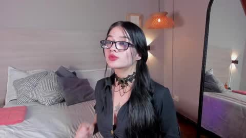 Bella Corbin   online show from 15, 5, 2026