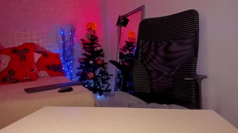 Snapshot of bella_desi chatting on 28, 12, 2024 Dessi online show from 28, 12, 2024