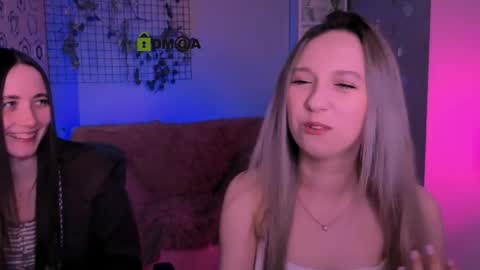 Snapshot of bella_dorn chatting on 8, 4, 2026 Bella online show from 8, 4, 2026