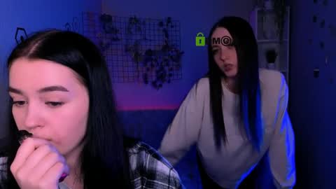 Snapshot of bella_dorn chatting on 10, 4, 2026 Bella online show from 10, 4, 2026