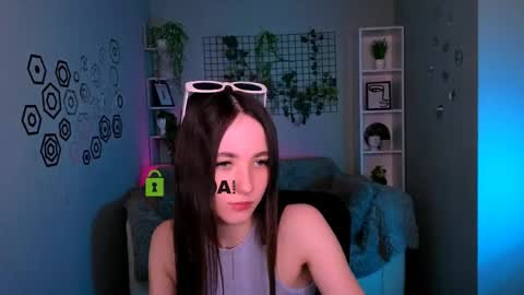 Snapshot of bella_dorn chatting on 5, 5, 2026 Bella online show from 5, 5, 2026