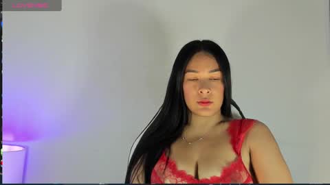 Snapshot of bella_hadid1_ chatting on 28, 2, 2025 Laura online show from 28, 2, 2025
