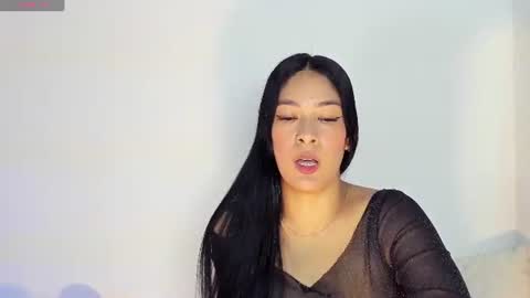 Snapshot of bella_hadid1_ chatting on 21, 6, 2026 Laura online show from 21, 6, 2026