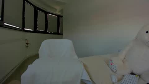 Snapshot of bella_hot77 chatting on 21, 6, 2026 Anna online show from 21, 6, 2026