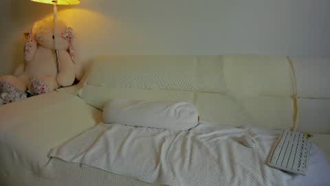 Snapshot of bella_hot77 chatting on 24, 7, 2026 Anna online show from 24, 7, 2026