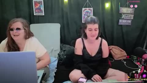 Bella James online show from 22, 11, 2025