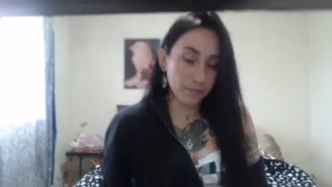 Snapshot of bella_luna34 chatting on 21, 4, 2026 bella_luna34 online show from 21, 4, 2026