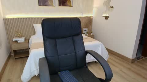 bella_millers online show from 31, 3, 2026