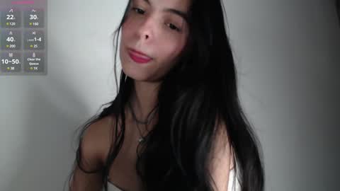 Snapshot of bella_musee chatting on 23, 1, 2025   online show from 23, 1, 2025