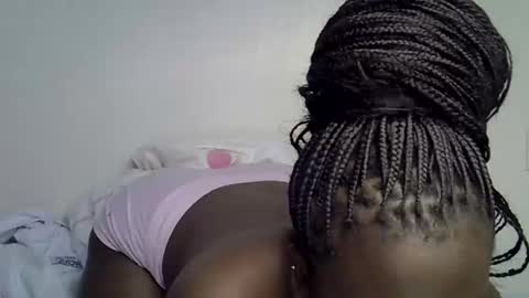 Snapshot of bella_noire1 chatting on 1, 6, 2026 bella_noire1 online show from 1, 6, 2026