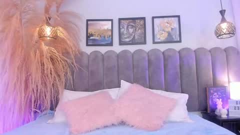 Snapshot of bella_peach_ chatting on 1, 5, 2026 bella_peach_ online show from 1, 5, 2026