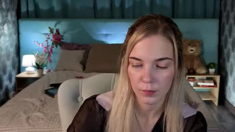 Snapshot of bella_stewartt chatting on 26, 11, 2025 Bella online show from 26, 11, 2025