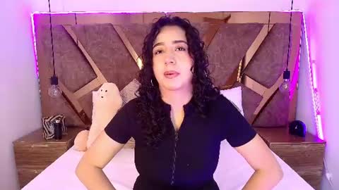 Snapshot of bella_swwan_ chatting on 21, 6, 2026 Bella Swwan online show from 21, 6, 2026