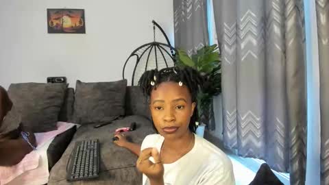 Bella sweetpea online show from 1, 6, 2026