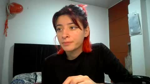 Snapshot of bella_thorne1999 chatting on 19, 6, 2026 bella_thorne1999 online show from 19, 6, 2026