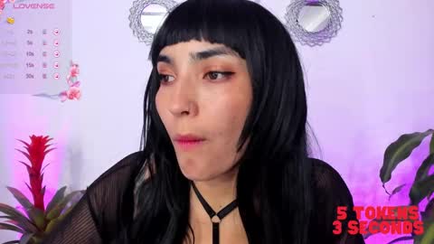 Snapshot of bella_thorne3 chatting on 13, 1, 2025 Bella online show from 13, 1, 2025