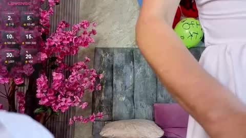 Snapshot of bella_vibes_s chatting on 26, 11, 2025 Bella online show from 26, 11, 2025