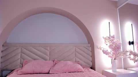 Snapshot of bella_williiams_ chatting on 5, 3, 2026 Bella online show from 5, 3, 2026