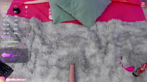 Snapshot of bellaa_becca chatting on 19, 12, 2024 Bella Becca online show from 19, 12, 2024