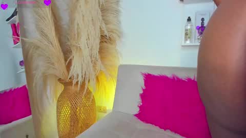 Snapshot of bellaadajud chatting on 2, 3, 2025 Bella Dajud online show from 2, 3, 2025