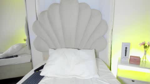 Snapshot of bellaadajud chatting on 25, 3, 2026 Bella Dajud online show from 25, 3, 2026