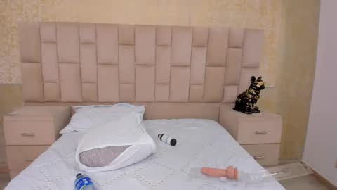 bellaastorm online show from 19, 2, 2025