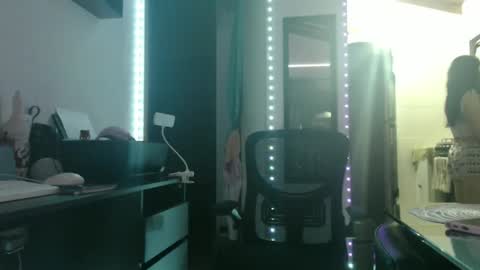 Snapshot of bellabbys8 chatting on 4, 12, 2025 bellabbys8 online show from 4, 12, 2025