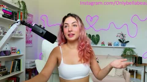 Snapshot of bellabeauu chatting on 7, 7, 2026 bella beau online show from 7, 7, 2026