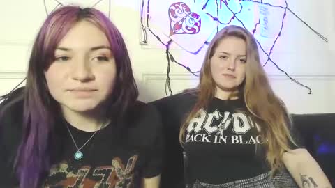 BellaButterflyy online show from 17, 1, 2025